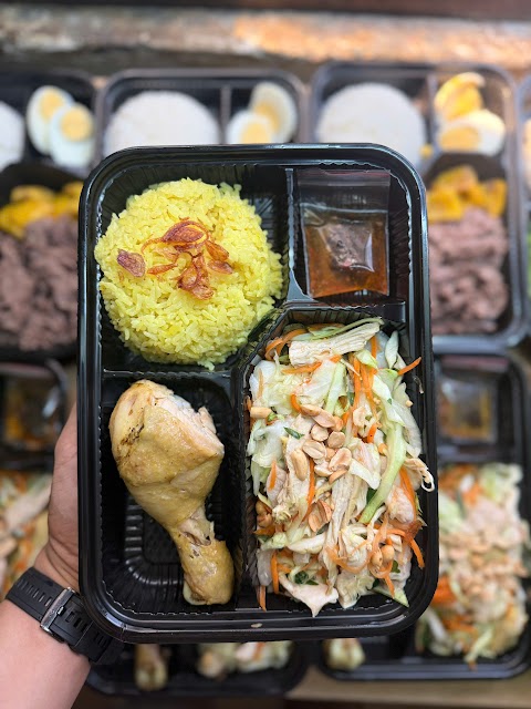 Sơn Eat Clean: Cơm healthy cho người bận rộn tại TPHCM