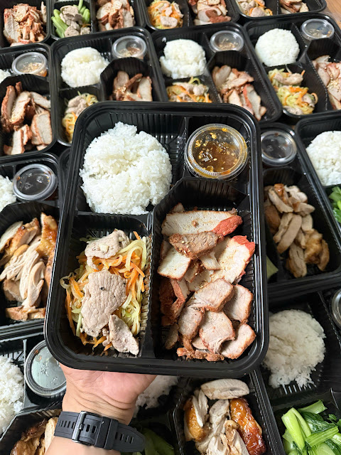 Cơm nạc heo ram su su xào